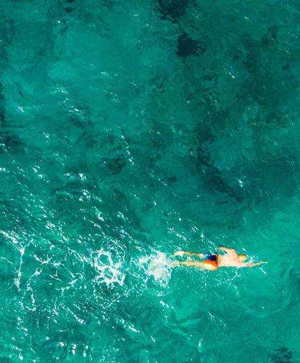Man aan het zwemmen - Caraïben