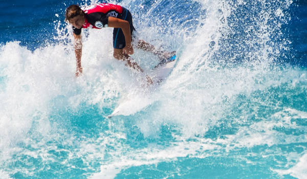 surfing-man-surfing-in-waves-sidebar