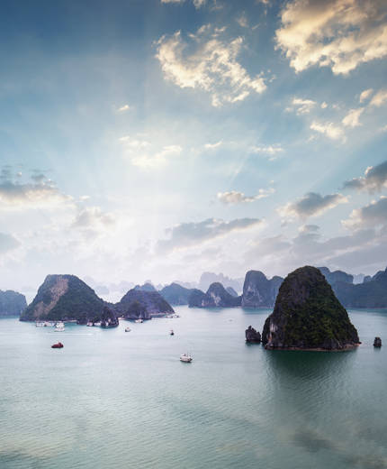 sailing-vietnam-halong-bay-sidebar