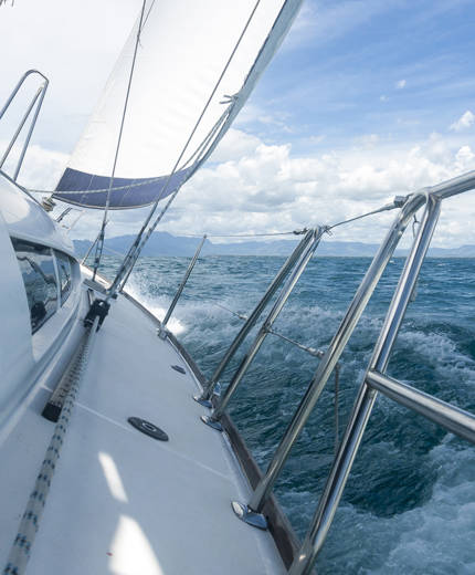 sailing-fiji-sail-boat-wind-sidebar