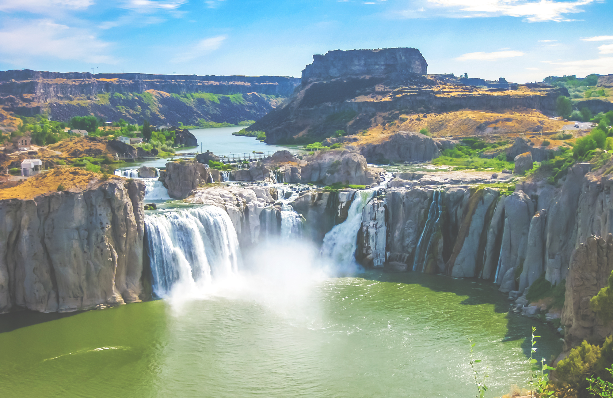 Geniet van de Large C-30 camper van dit uitzicht op ShoShone Falls | Camperhuur Amerika | KILROY