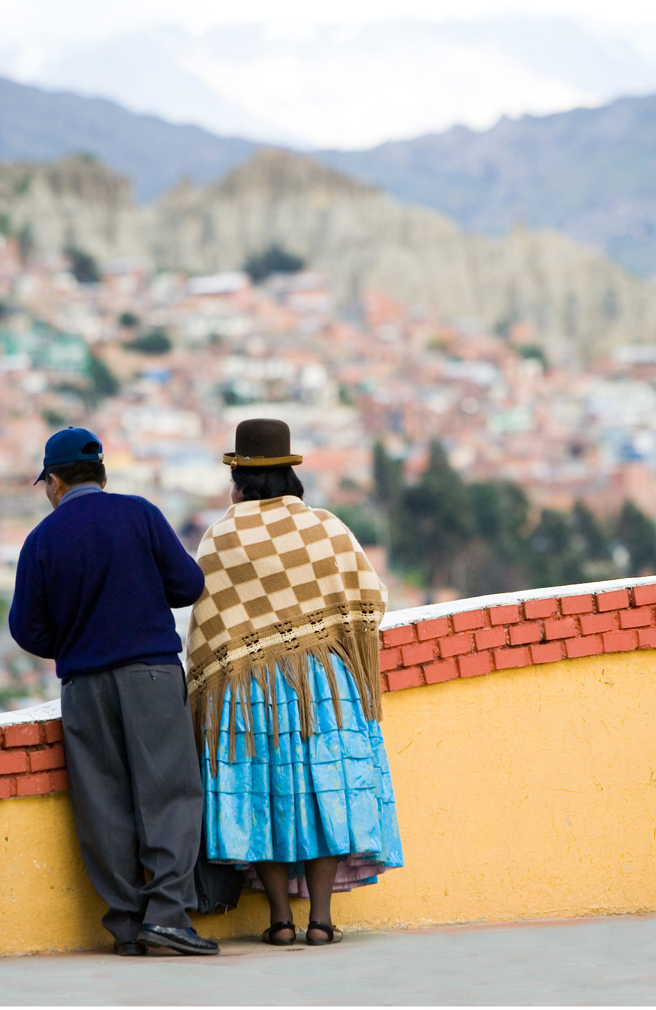 south-america-bolivia-la-paz-couple-sidebar