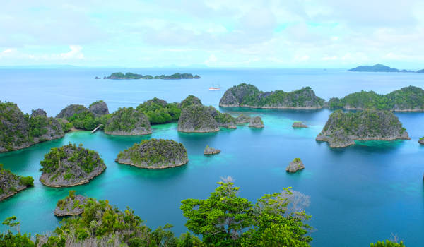 indonesia-piaynemo-viewpoint-cover