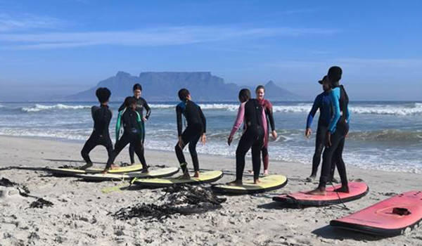 volunteering-south-africa-adventure-club-cape-town-surfers