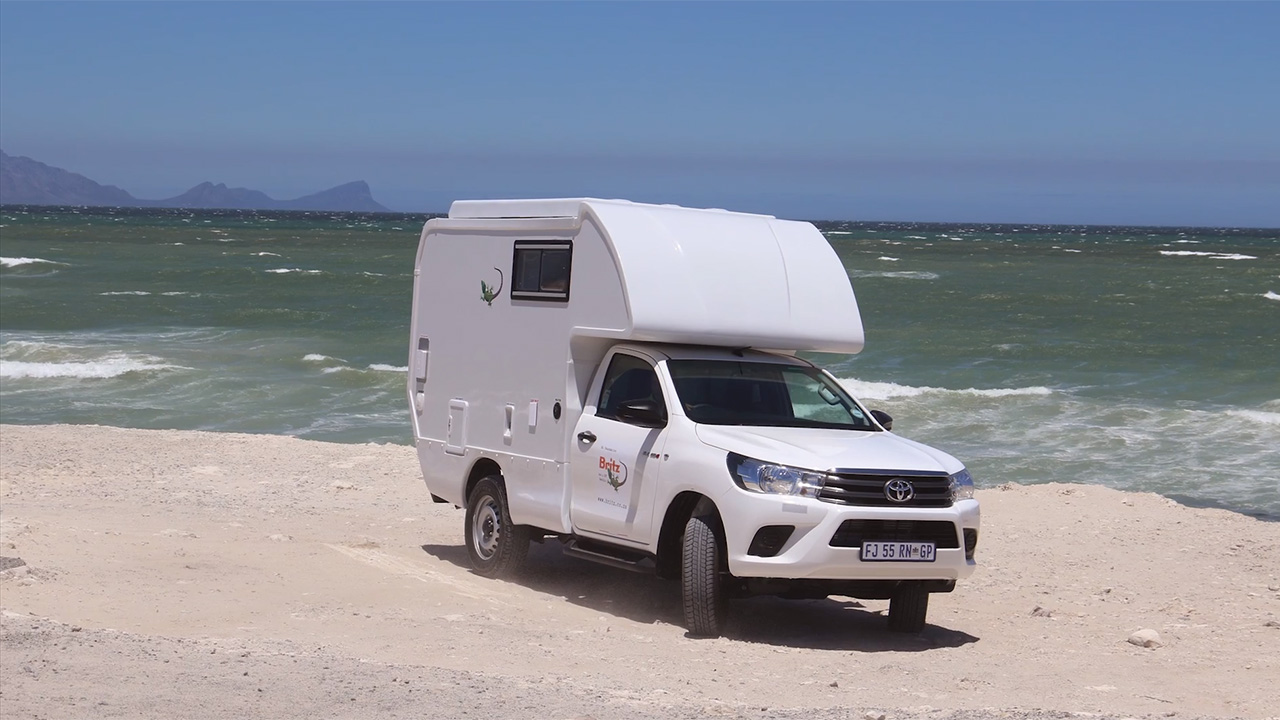 Navi Camper aan de kust van Zuid-Afrika | Camperhuur Afrika | KILROY
