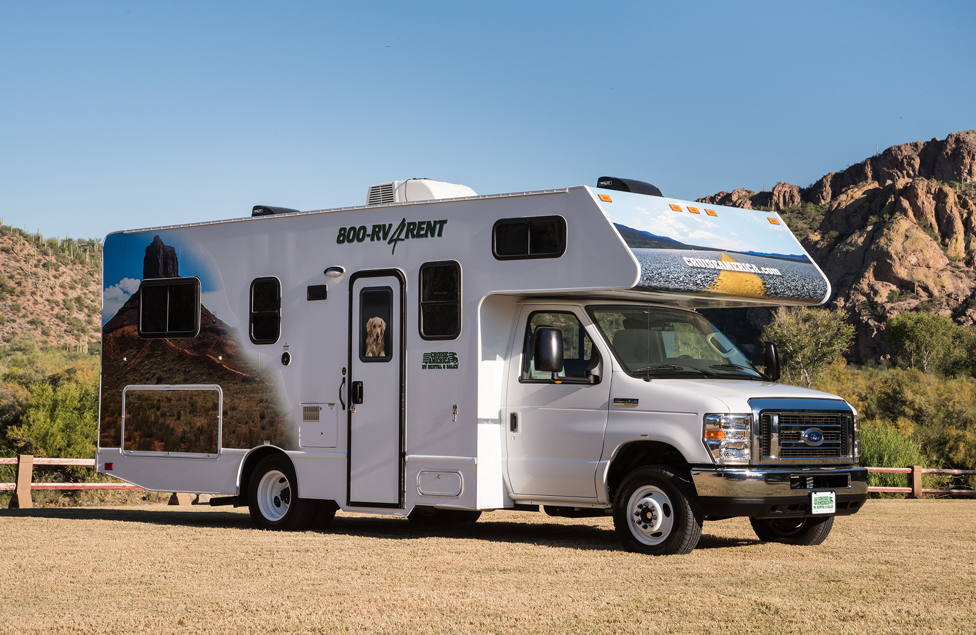 Standard C-25 camper op kampeerplaats | Camperhuur Amerika | KILROY