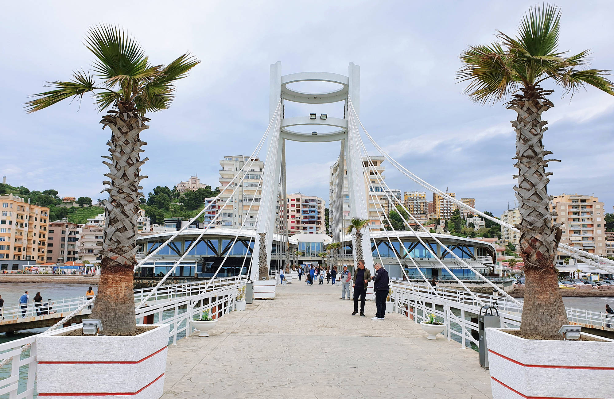Stadsbrug in Albanië | Reizen naar de Balkan | KILROY
