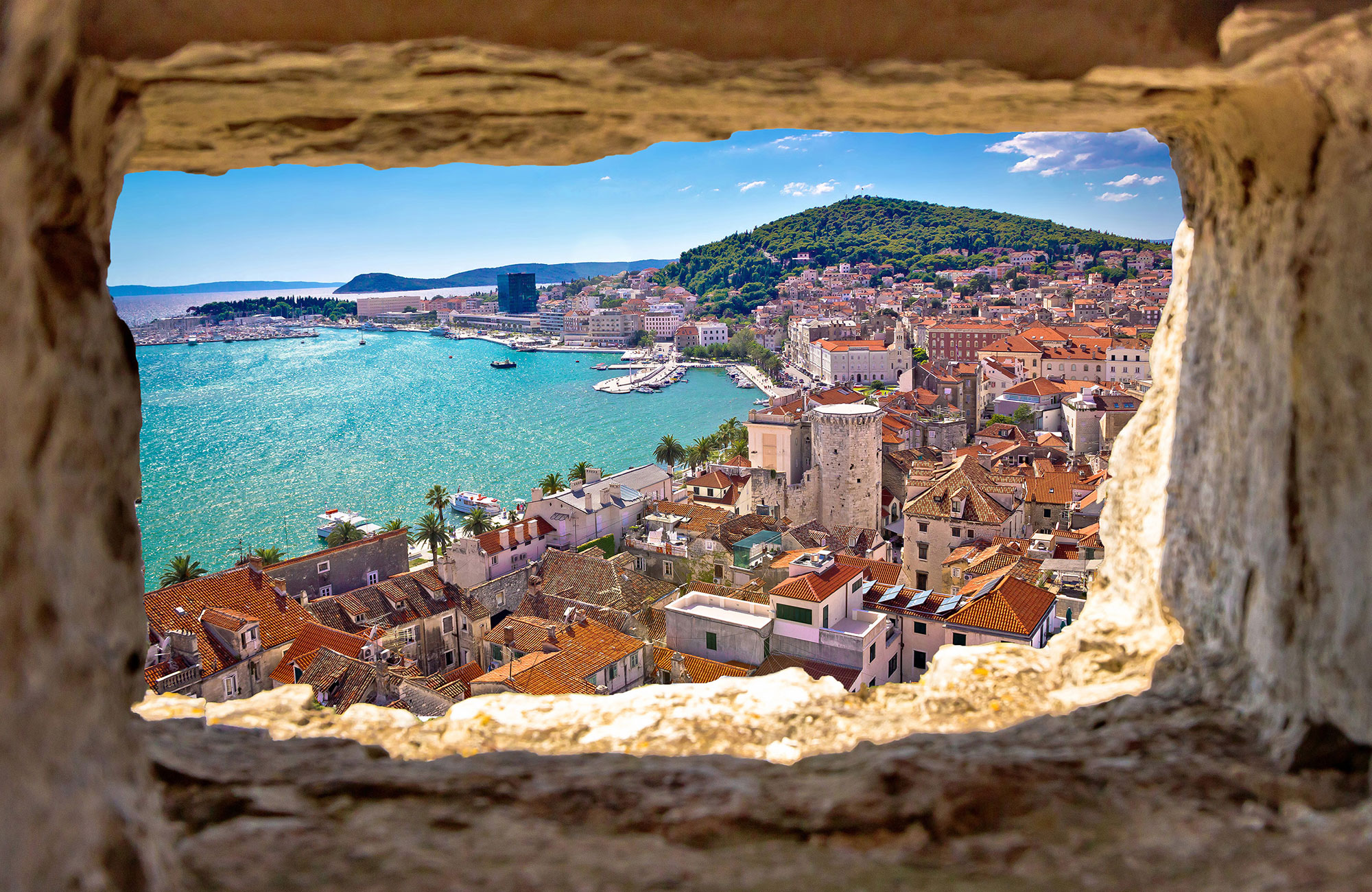 Bovenaanzicht van stad in Kroatië