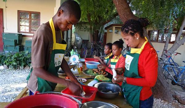 Myclimate Madagascar Initiative Parabolic Cookstove Training Cover