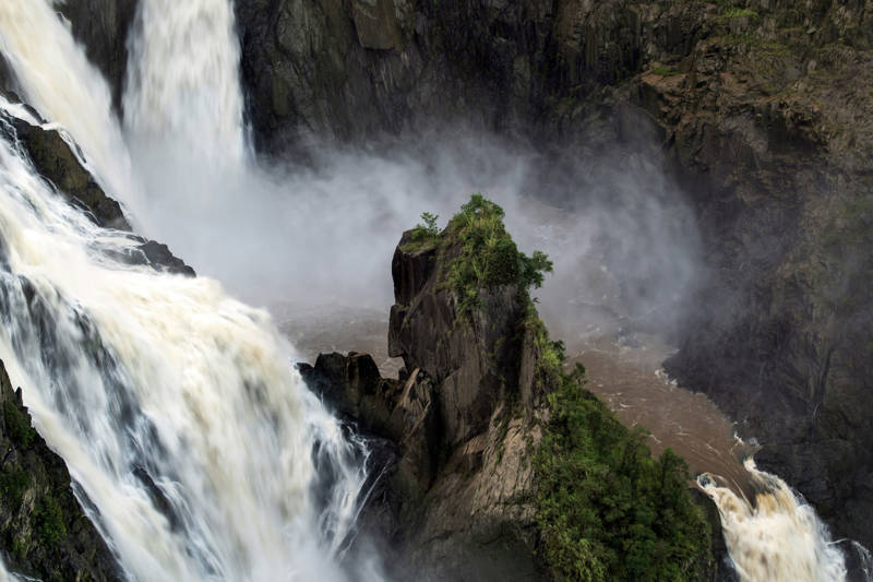 Enorme waterval in Kuranda, North Queensland, Australia