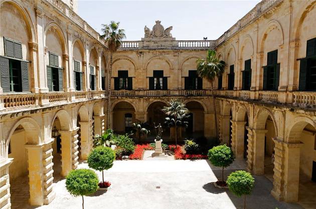Valletta_GrandMastersPalace_01_google